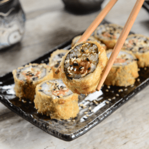 ¡Descubre de la deliciosa combinación de carne, queso crema y cebollín en nuestro Beef Roll!